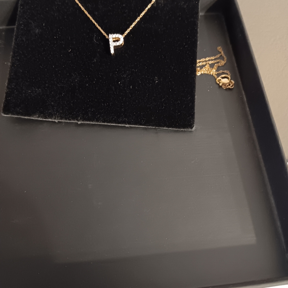 Zales 10k yellow Gold and Diamonds 'P' Pendant Necklace